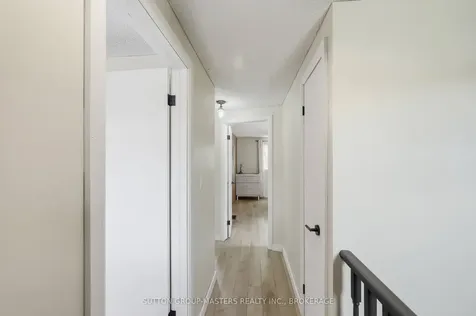 35 Rose Abbey Drive Kingston ON K7K 6W1