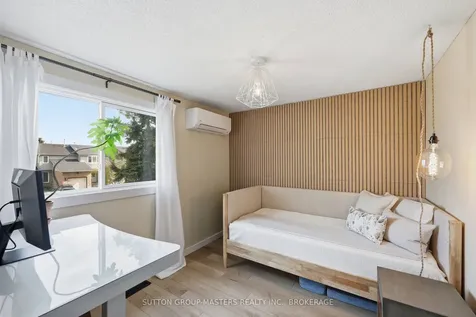 35 Rose Abbey Drive Kingston ON K7K 6W1