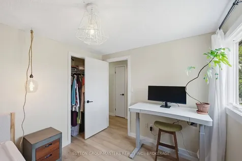 35 Rose Abbey Drive Kingston ON K7K 6W1