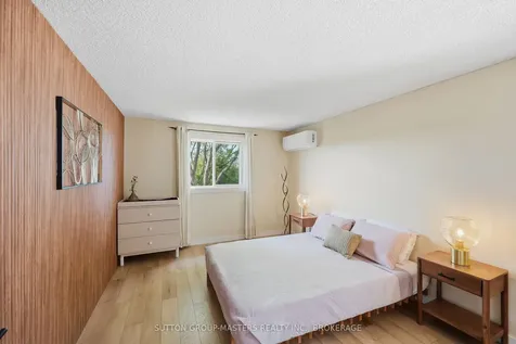 35 Rose Abbey Drive Kingston ON K7K 6W1
