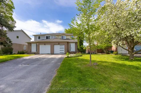 35 Rose Abbey Drive Kingston ON K7K 6W1