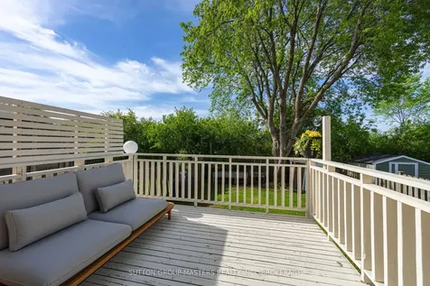 35 Rose Abbey Drive Kingston ON K7K 6W1
