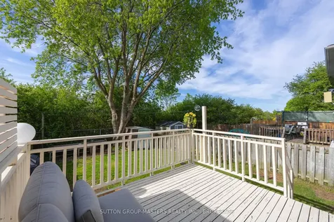 35 Rose Abbey Drive Kingston ON K7K 6W1