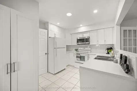 1066 Pinewood Place Kingston ON K7P 1L1