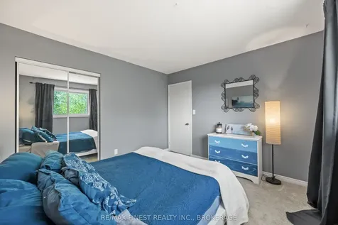 1066 Pinewood Place Kingston ON K7P 1L1