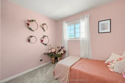 1066 Pinewood Place Kingston ON K7P 1L1
