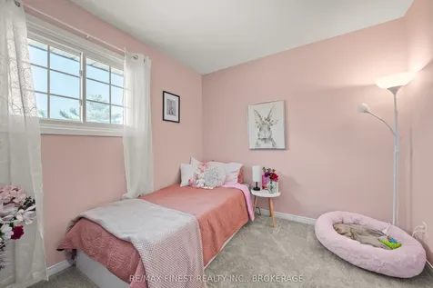 1066 Pinewood Place Kingston ON K7P 1L1