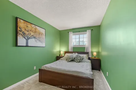 1066 Pinewood Place Kingston ON K7P 1L1