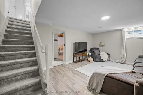 1066 Pinewood Place Kingston ON K7P 1L1