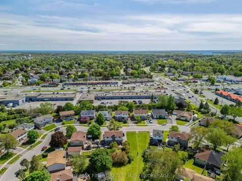 1066 Pinewood Place Kingston ON K7P 1L1