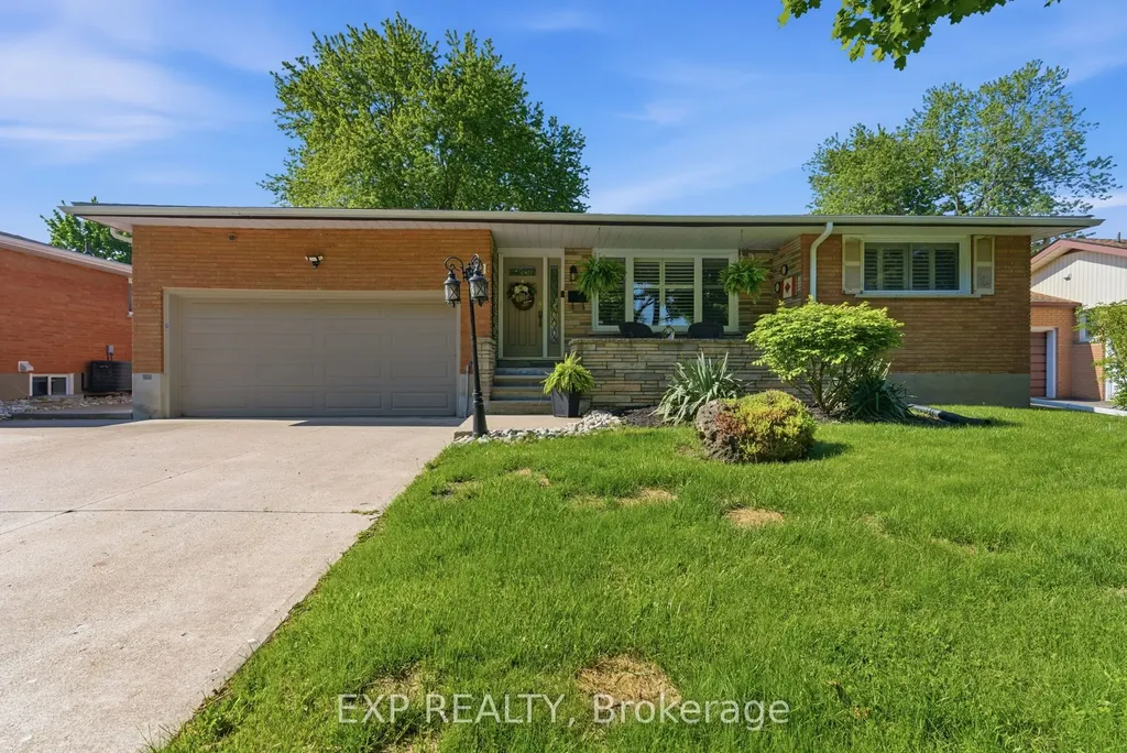 11 Martha Court Welland ON L3C 4N3