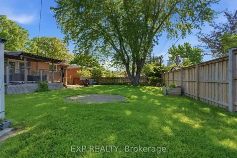 11 Martha Court Welland ON L3C 4N3
