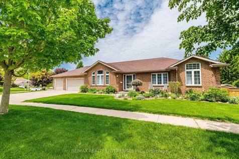 8 Cherry Ridge Boulevard Pelham ON L0S 1C0