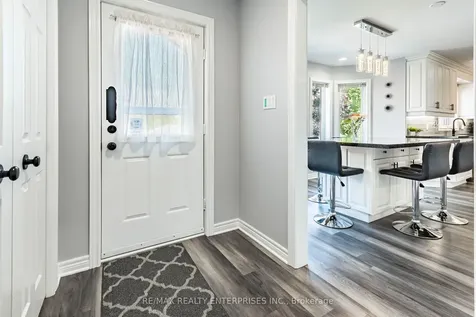 8 Cherry Ridge Boulevard Pelham ON L0S 1C0