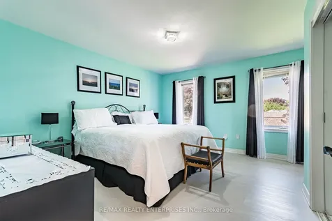 8 Cherry Ridge Boulevard Pelham ON L0S 1C0