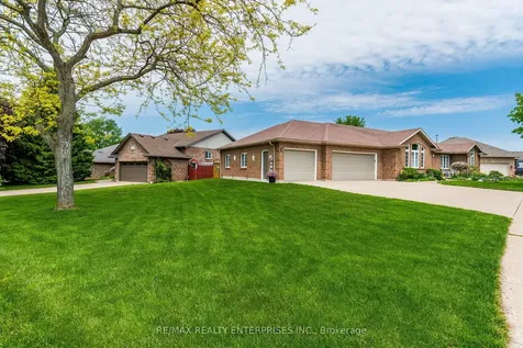 8 Cherry Ridge Boulevard Pelham ON L0S 1C0