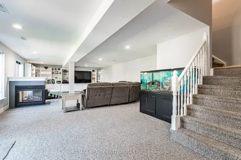 8 Cherry Ridge Boulevard Pelham ON L0S 1C0
