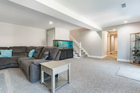 8 Cherry Ridge Boulevard Pelham ON L0S 1C0