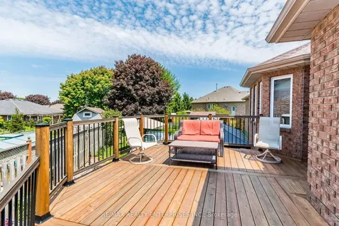 8 Cherry Ridge Boulevard Pelham ON L0S 1C0