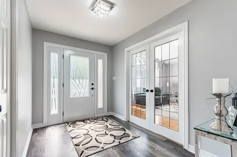 8 Cherry Ridge Boulevard Pelham ON L0S 1C0