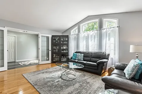 8 Cherry Ridge Boulevard Pelham ON L0S 1C0