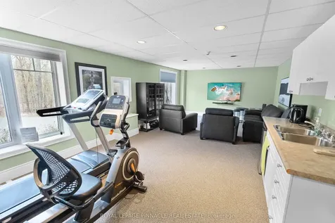 391 James Street W Gravenhurst ON P1P 0A5