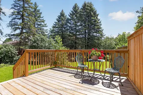 88 Furlong Crescent Kanata ON K2M 2H9