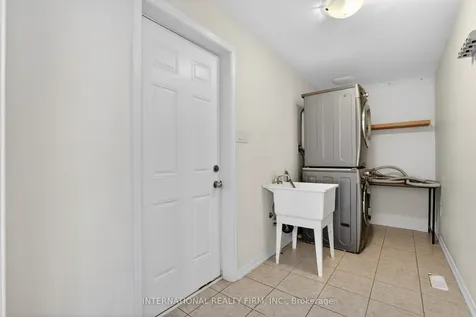 7785 Hackberry Trail Niagara Falls ON L2H 3R5