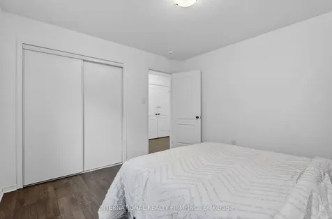 7785 Hackberry Trail Niagara Falls ON L2H 3R5