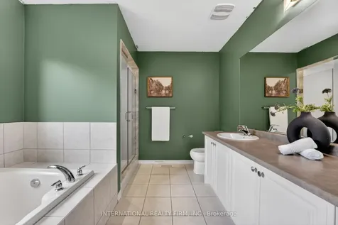 7785 Hackberry Trail Niagara Falls ON L2H 3R5