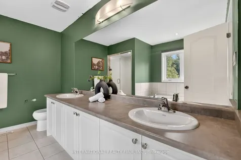 7785 Hackberry Trail Niagara Falls ON L2H 3R5