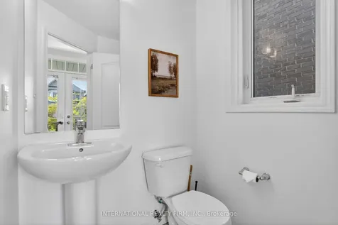7785 Hackberry Trail Niagara Falls ON L2H 3R5
