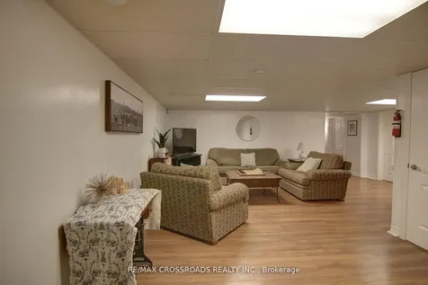 8 Green Arbour Way Kawartha Lakes ON K9V 0E6
