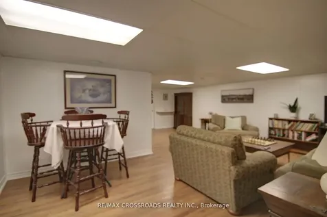 8 Green Arbour Way Kawartha Lakes ON K9V 0E6