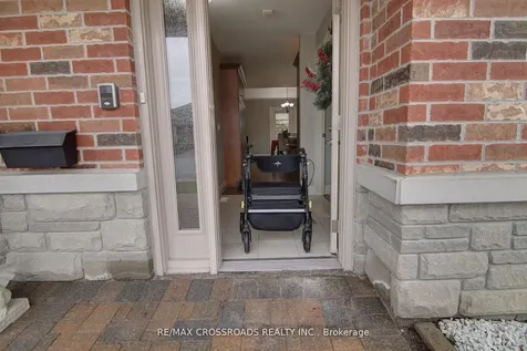 8 Green Arbour Way Kawartha Lakes ON K9V 0E6