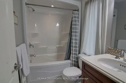 8 Green Arbour Way Kawartha Lakes ON K9V 0E6