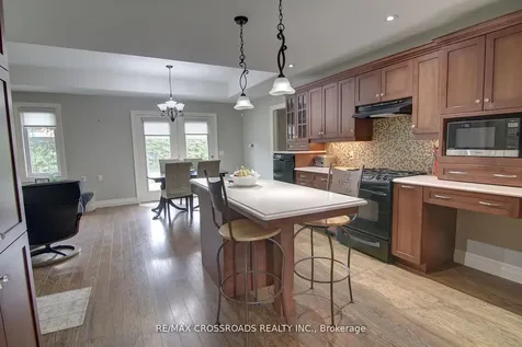 8 Green Arbour Way Kawartha Lakes ON K9V 0E6