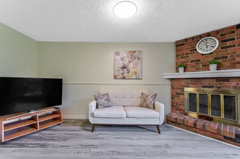 164 White Pine Crescent Waterloo ON N2V 1C1