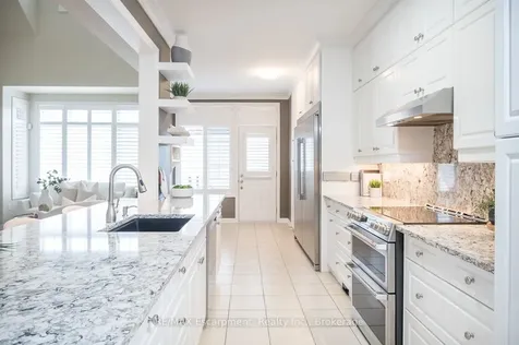 6293 Pinestone Road Niagara Falls ON L2J 4L1