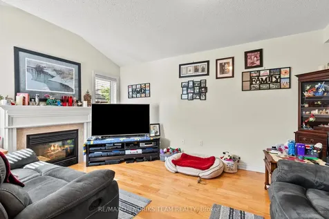 4 Durham Way St. Catharines ON L0S 1J0