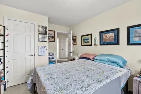 4 Durham Way St. Catharines ON L0S 1J0