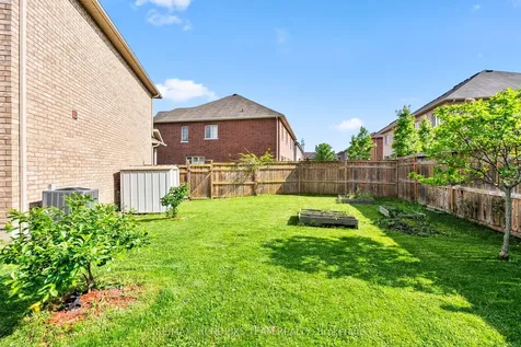 4 Durham Way St. Catharines ON L0S 1J0