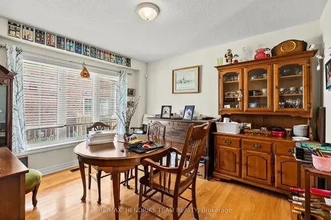 4 Durham Way St. Catharines ON L0S 1J0
