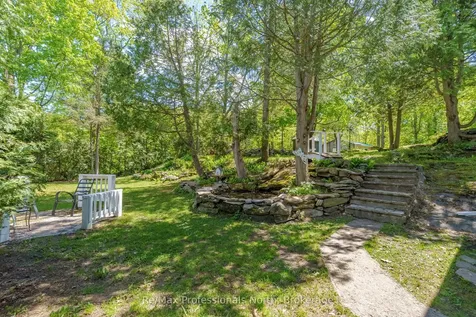 237 Musquash Road Gravenhurst ON P1P 0E3