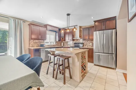 21 Davinci Boulevard Hamilton ON L9B 0C5