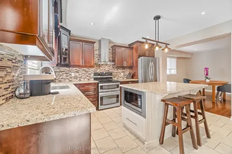 21 Davinci Boulevard Hamilton ON L9B 0C5