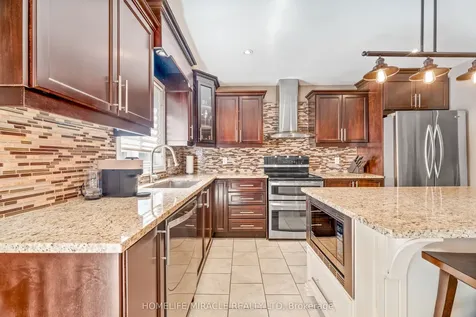 21 Davinci Boulevard Hamilton ON L9B 0C5
