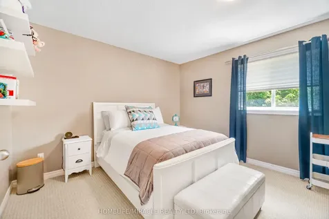 21 Davinci Boulevard Hamilton ON L9B 0C5
