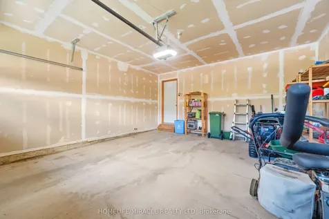 21 Davinci Boulevard Hamilton ON L9B 0C5