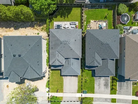 21 Davinci Boulevard Hamilton ON L9B 0C5